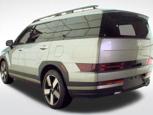 Used 2025 Hyundai Santa Fe Limited FWD image 10
