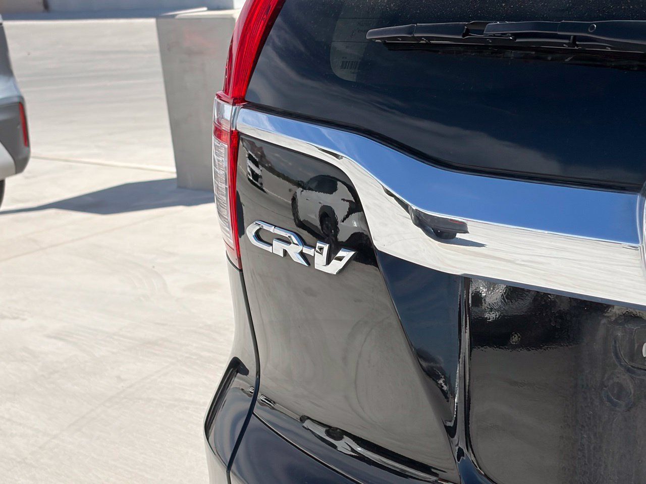 Used 2016 Honda CR-V EX image 4