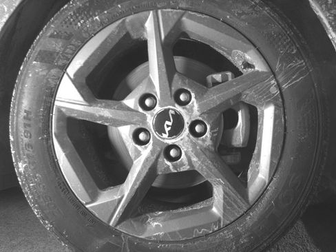 Used 2025 Kia K4 LXS image 13