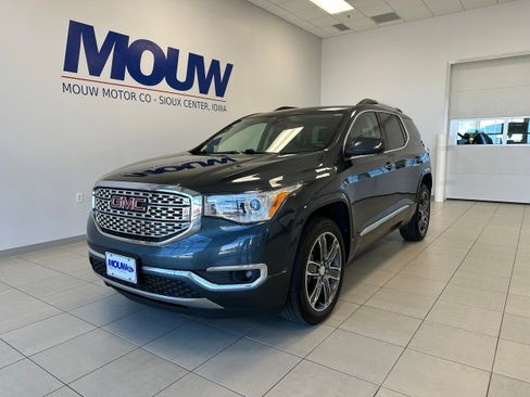 Used 2019 GMC Acadia Denali AWD/4WD image 2