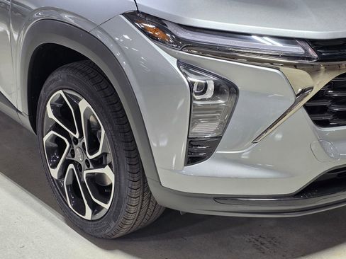 New 2026 Chevrolet Trax RS w/ Driver Confidence Package image 10