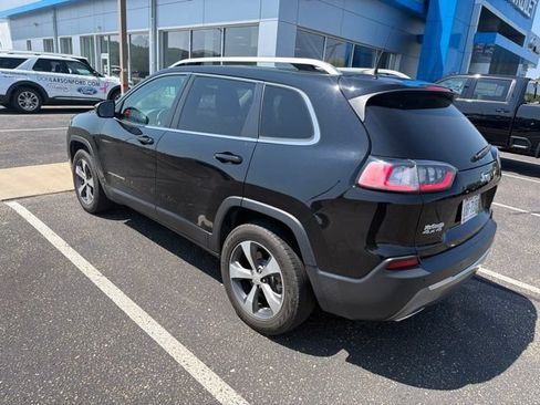 Used 2019 Jeep Cherokee Limited AWD/4WD image 2