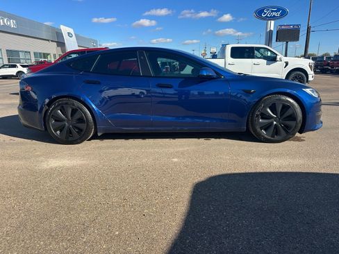 Used 2021 Tesla Model S Plaid image 4