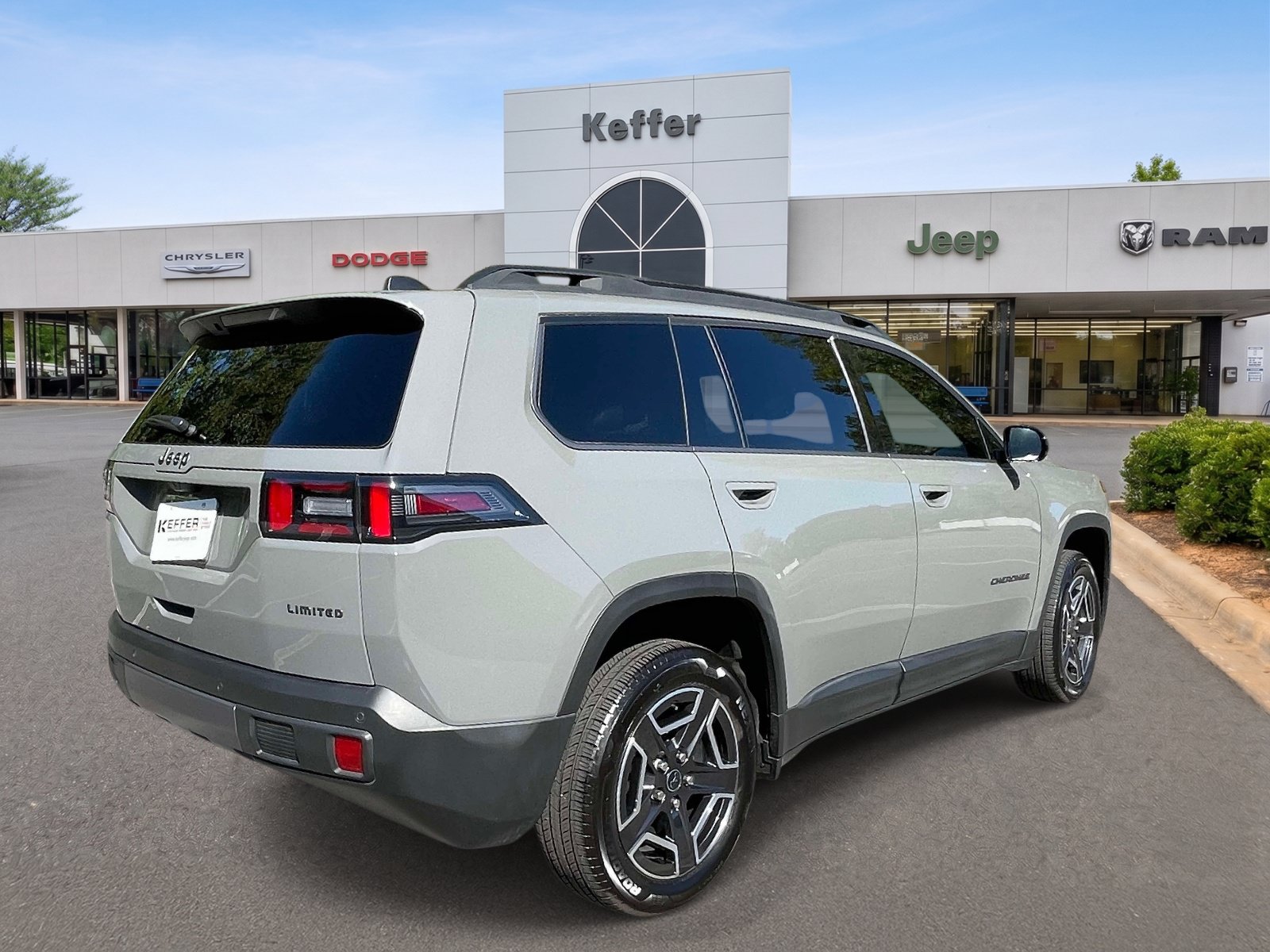 Used 2026 Jeep Cherokee Limited AWD/4WD image 6