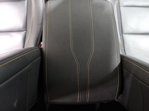 Used 2021 Chevrolet Traverse LT AWD/4WD image 32