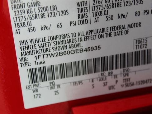 Used 2016 Ford F250 XLT w/ XLT Interior Package image 18