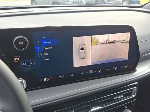 New 2026 Chevrolet Traverse LT image 14