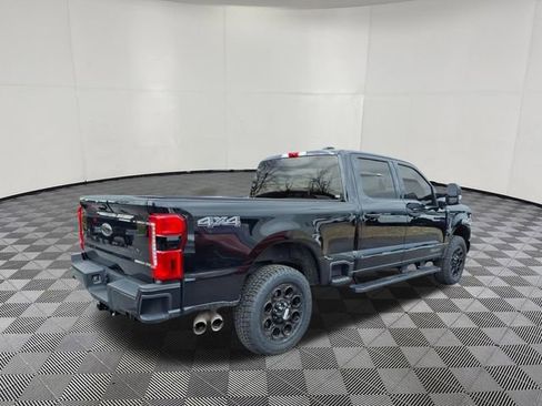 Used 2025 Ford F250 Lariat w/ Black Appearance Package AWD/4WD image 4