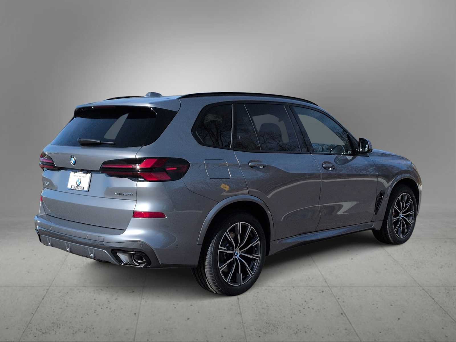 Used 2026 BMW X5 xDrive40i w/ M Sport Package AWD/4WD image 8