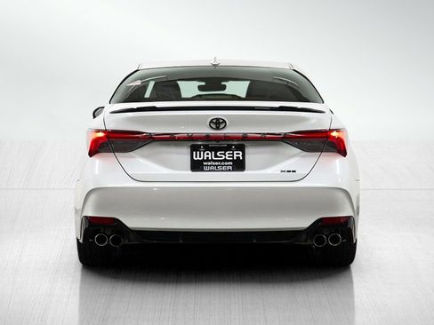 Used 2019 Toyota Avalon XSE w/ All Weather Liner Package FWD image 4