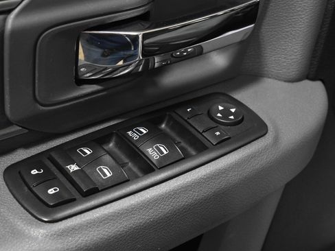 Used 2017 RAM 1500 Classic SLT image 10