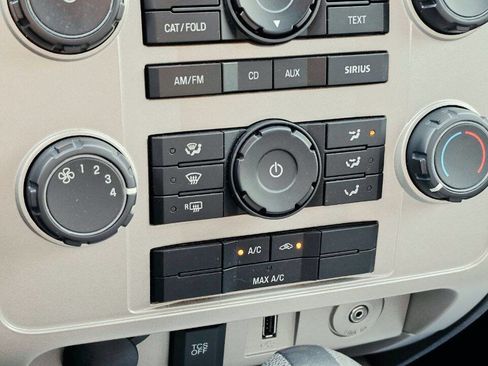 Used 2012 Ford Escape XLT FWD image 21
