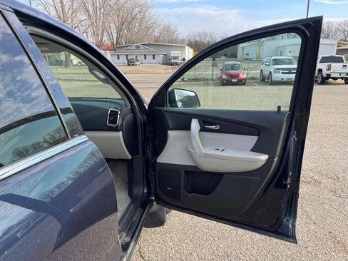 Used 2012 GMC Acadia SLT image 31