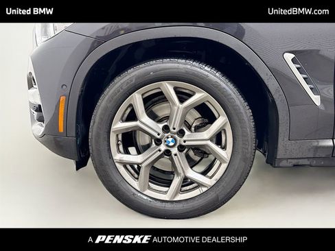 Used 2021 BMW X3 sDrive30i RWD image 2