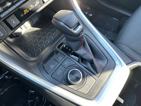 Used 2025 Toyota RAV4 SE image 26