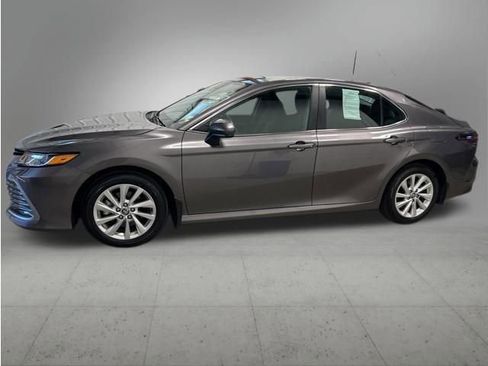 Used 2023 Toyota Camry LE FWD image 2