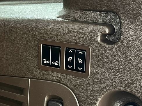 Used 2018 GMC Yukon XL Denali w/ Denali Ultimate Package AWD/4WD image 31