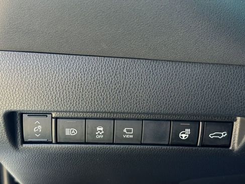 Used 2021 Toyota Venza Limited w/ Advanced Technology Package AWD/4WD image 24