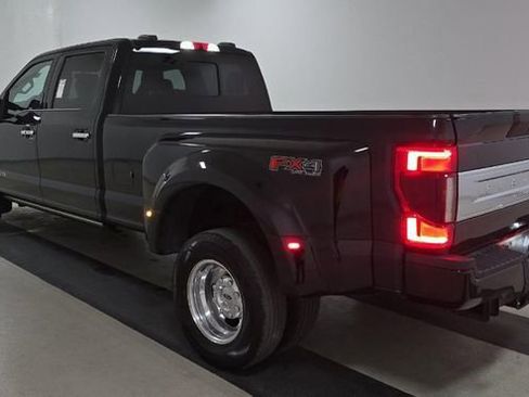 Used 2020 Ford F350 Platinum image 3