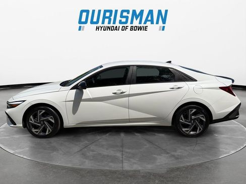 Certified 2025 Hyundai Elantra Sport FWD image 3