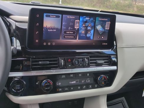 New 2026 Nissan Pathfinder SL image 18