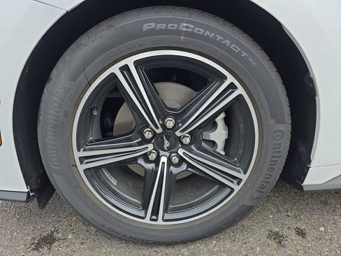 Used 2025 Ford Mustang Premium RWD image 13