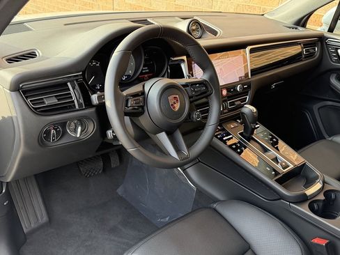 New 2026 Porsche Macan S image 4