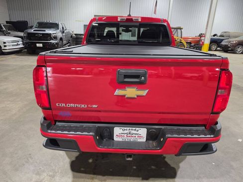 Used 2017 Chevrolet Colorado Z71 AWD/4WD image 10