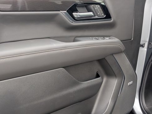 New 2026 GMC Yukon XL Elevation w/ LPO, Floor Liner Package image 16