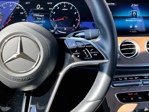 Used 2023 Mercedes-Benz E 350 Sedan image 19