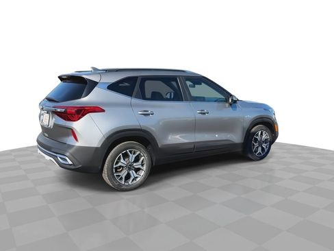Used 2021 Kia Seltos EX image 9