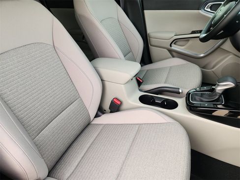 New 2025 Kia Soul EX image 10