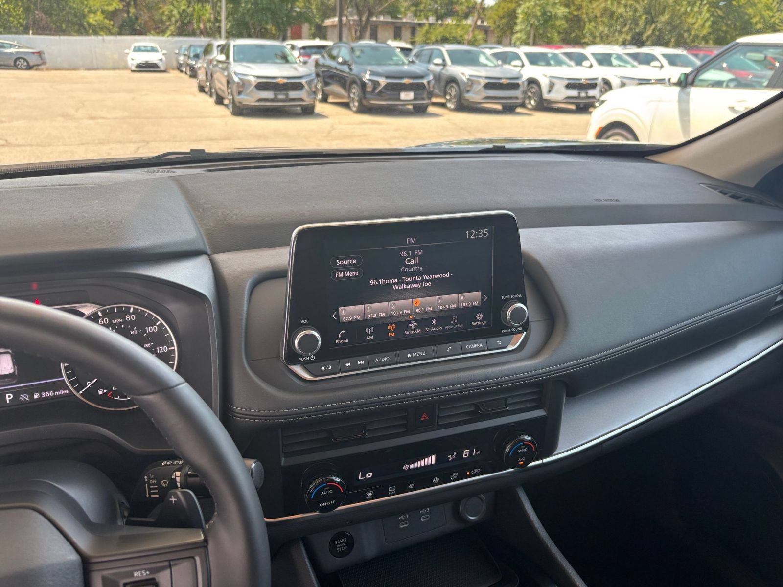 Used 2026 Nissan Rogue SV AWD/4WD image 16