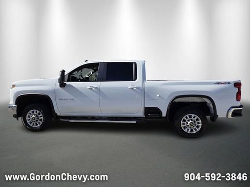 Used 2025 Chevrolet Silverado 2500 LT w/ Convenience Package image 2