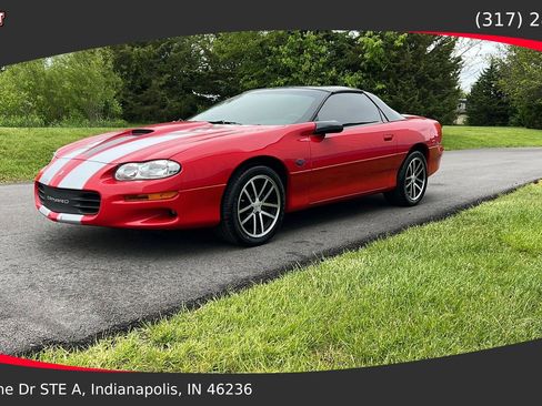 Used 2002 Chevrolet Camaro Z28 w/ SS Performance/Appearance Pkg RWD image 1