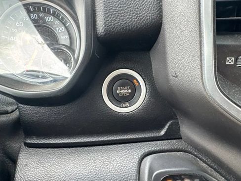 Used 2019 RAM 1500 Big Horn AWD/4WD image 30