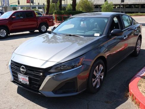 New 2025 Nissan Altima 2.5 S image 8