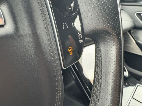 Used 2018 Land Rover Range Rover Velar R-Dynamic HSE image 28