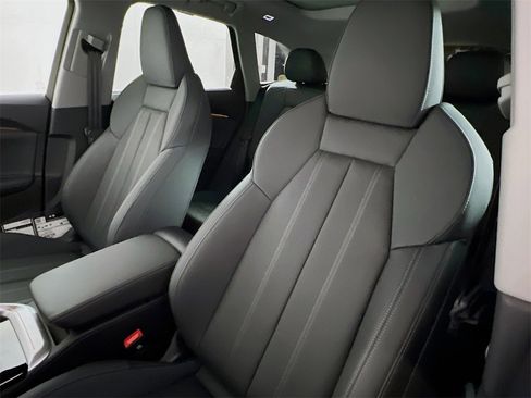 New 2025 Audi Q5 Prestige image 10
