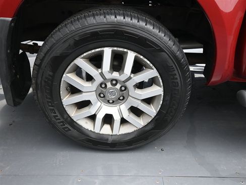 Used 2012 Nissan Frontier SL image 19