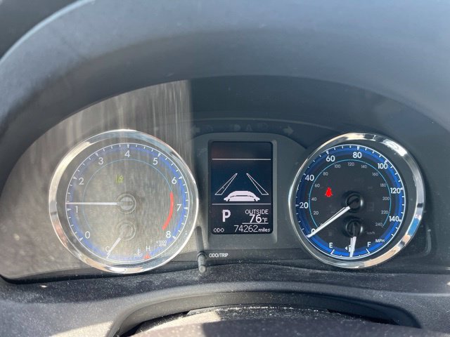 Used 2017 Toyota Corolla LE FWD image 9