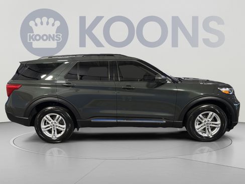 Used 2024 Ford Explorer XLT w/ Equipment Group 202A AWD/4WD image 8