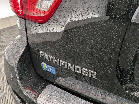 Used 2017 Nissan Pathfinder Platinum w/ Midnight Edition Package image 12