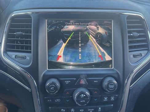 Used 2016 Jeep Grand Cherokee Overland image 10