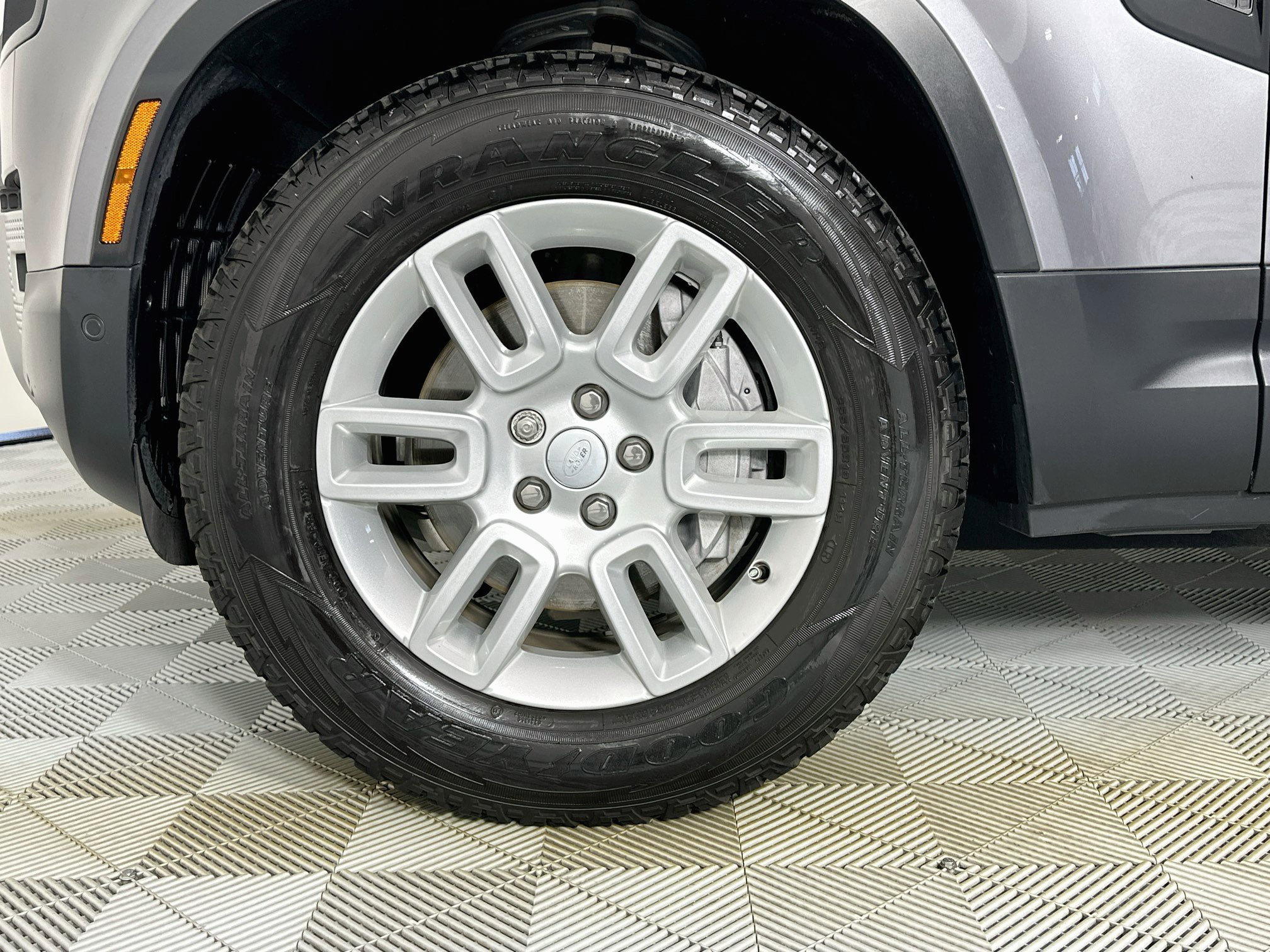 Used 2023 Land Rover Defender 130 S AWD/4WD image 9