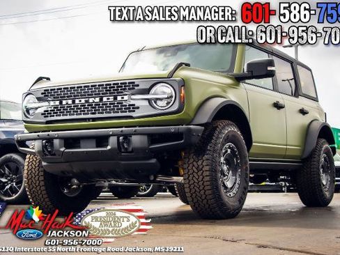 New 2025 Ford Bronco Badlands image 4