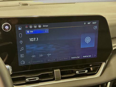 Used 2025 Chevrolet Equinox LT w/ Convenience Package II image 21