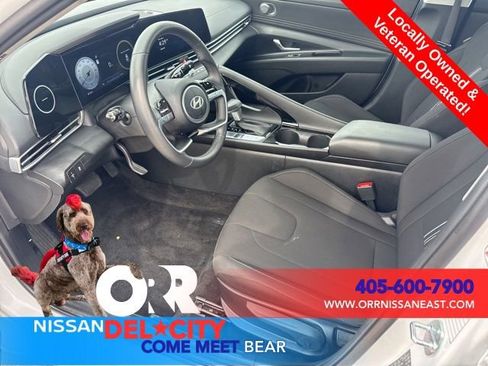 Used 2025 Hyundai Elantra SEL FWD image 12