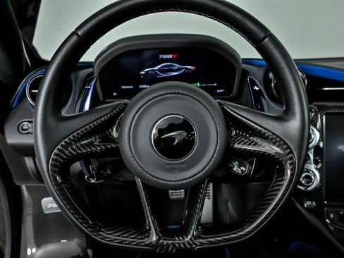 Used 2019 McLaren 720S Performance RWD image 31