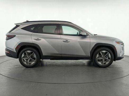 Used 2025 Hyundai Tucson SEL AWD/4WD image 11